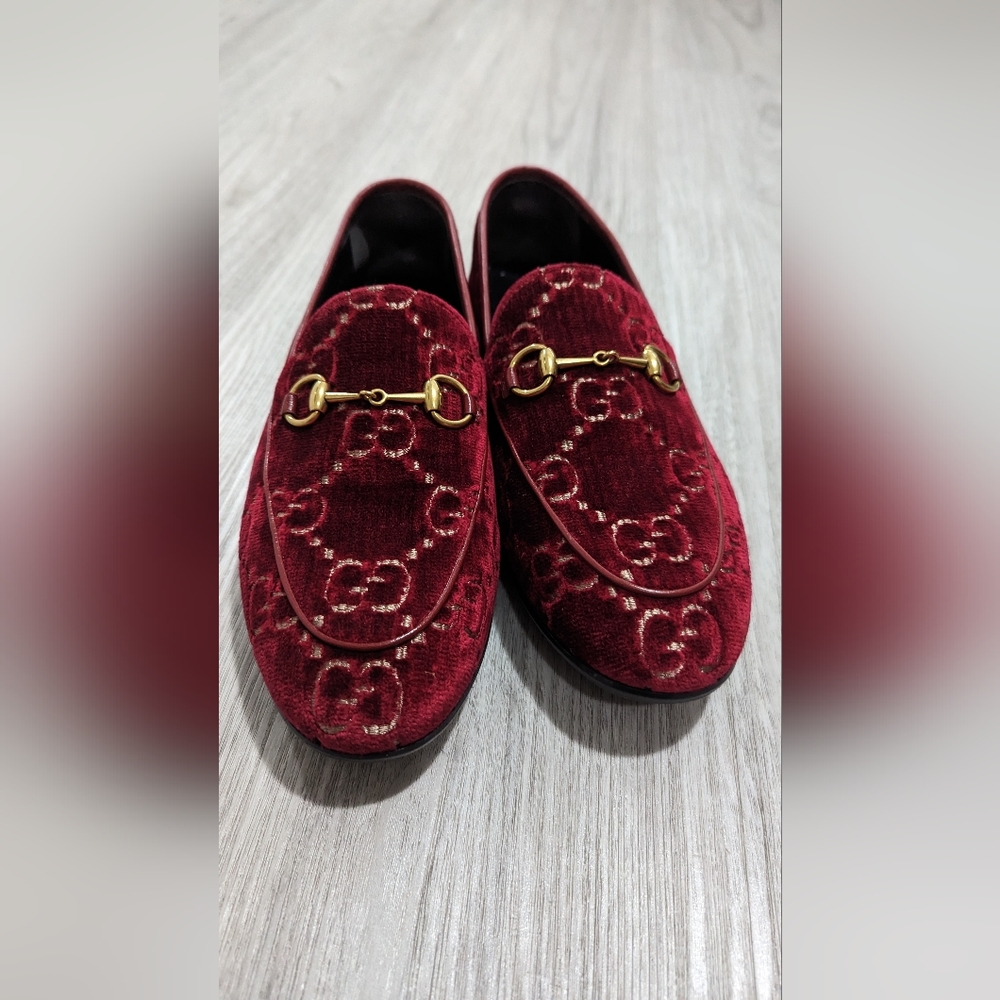 Gucci Womens Jordaan GG Red Velvet Horsebit Loafers